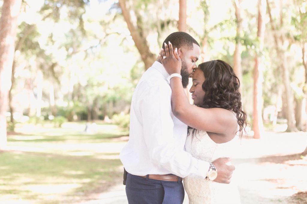Romantic and intimate elopement at Kraft Azalea gardens north of Orlando, Florida